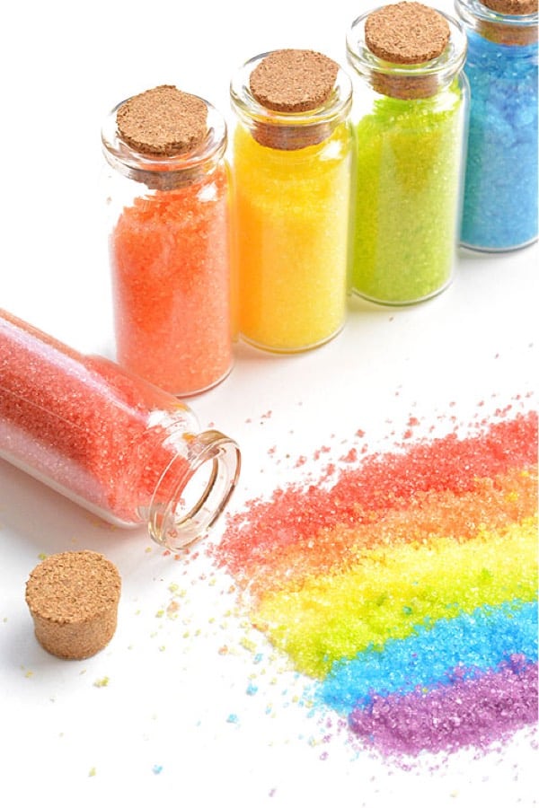 craft tutorial for making glitter at home