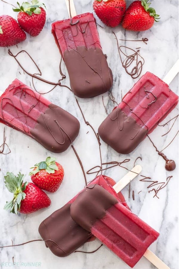 summer popsicle idea with strawberries