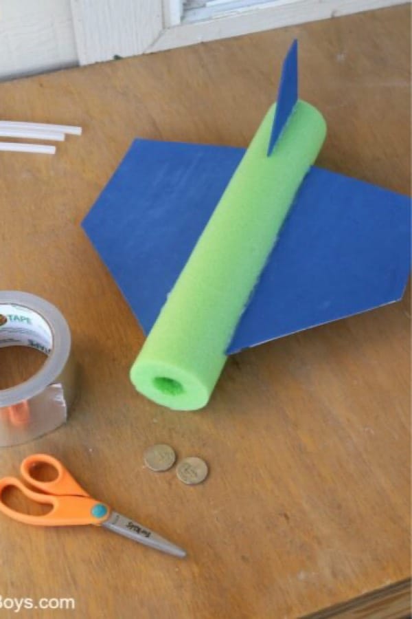 easy summer crafts with pool noodles