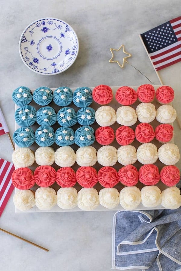 festive american flag themed cupcakes
