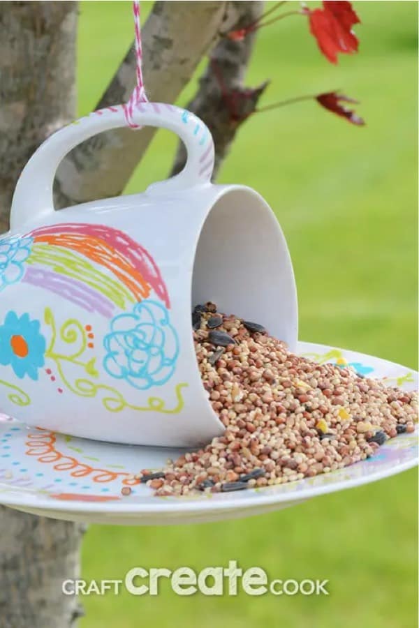 how to make a bird feeder craft