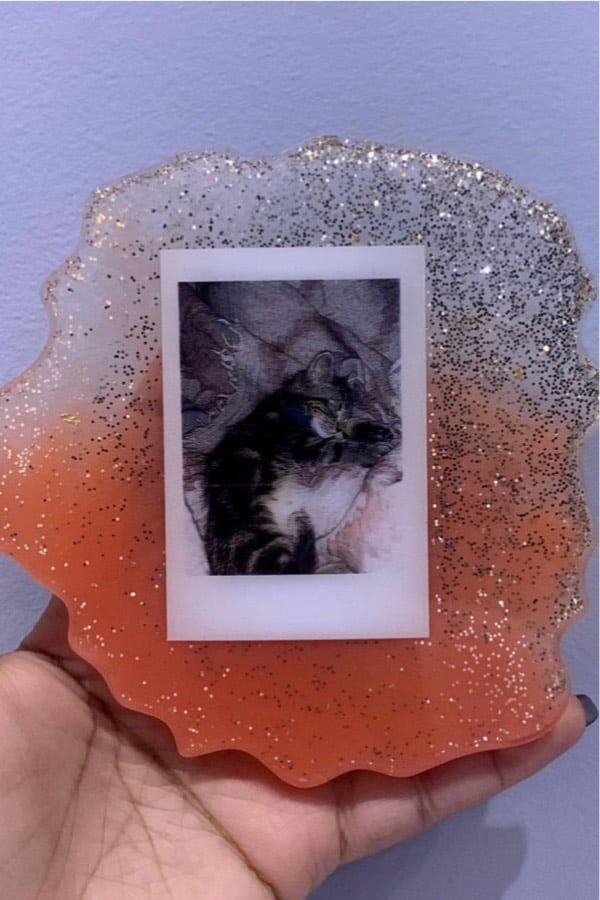 picture inside hand poured resin
