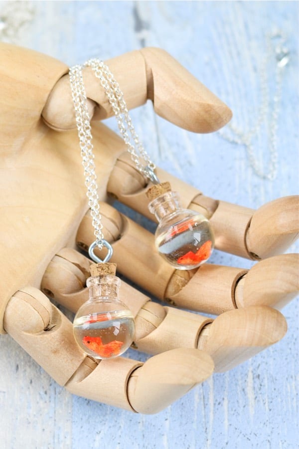 tutorial for diy fishbowl necklace