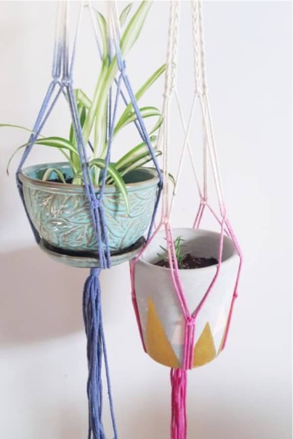 pot plant hanger made with ropes