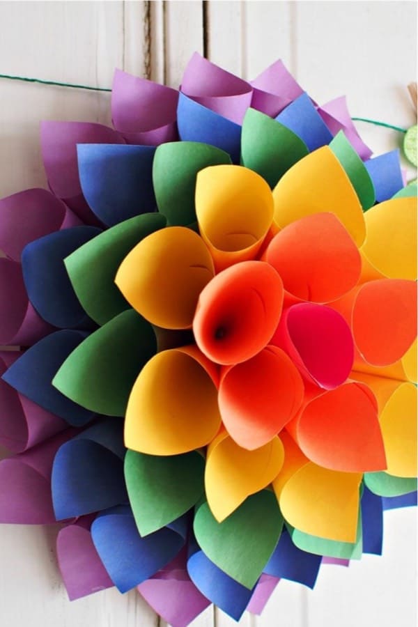 how to make a paper wreath