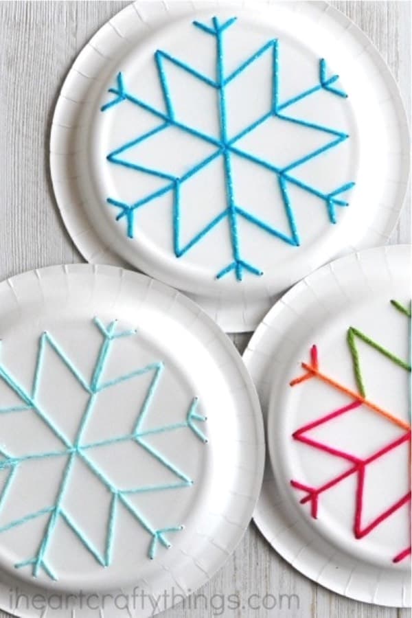 paper plate weaving with yarn