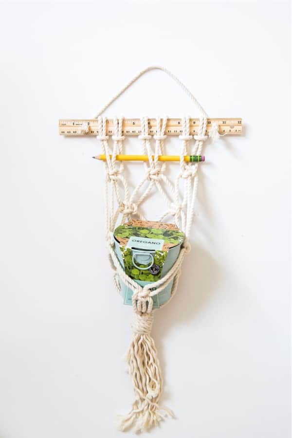 how to make a plant hanger as teachers gift