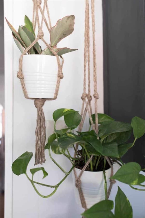 how to make a macrame plant hanger at home