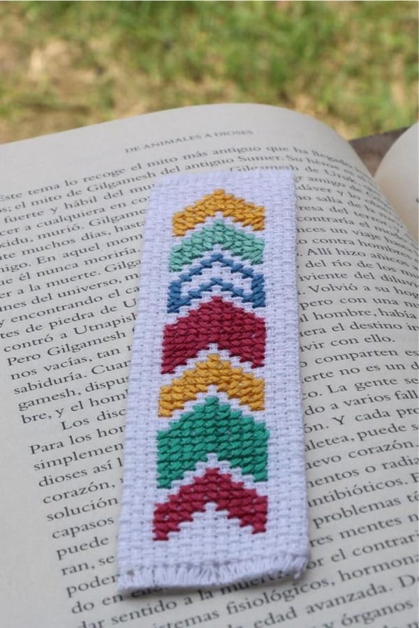 how to cross stitch a book mark