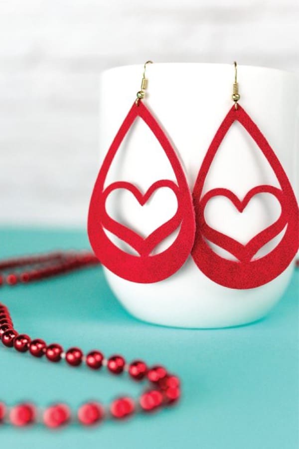 cricut maker diy earring craft project