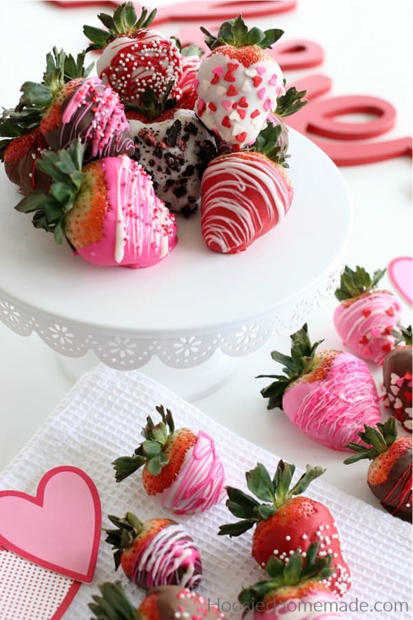 super cute chocolate covered strawberries