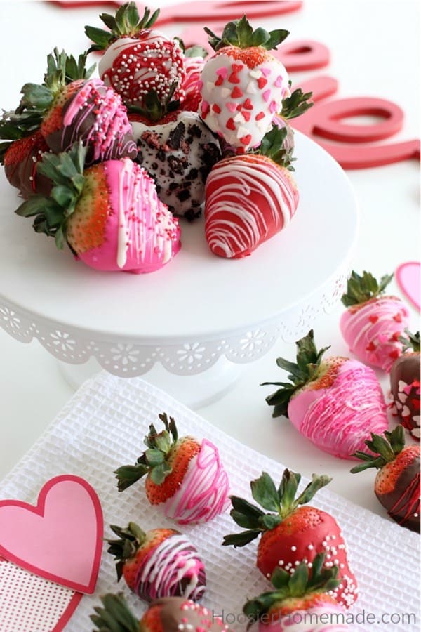 super cute chocolate covered strawberries
