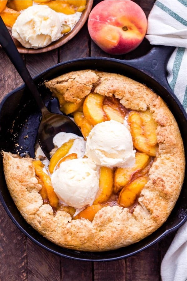 how to make peach cobbler in one pan
