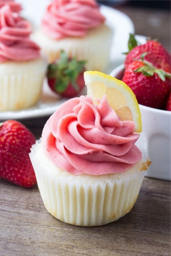 easy strawberry cupcake recipe
