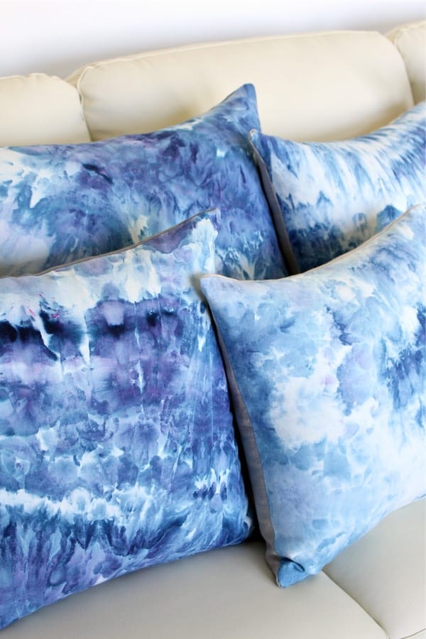 how to ice dye fabric to make a pillow