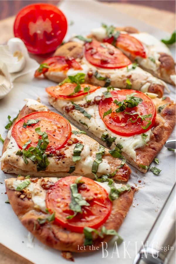quick flatbread recipe for margherita pizza