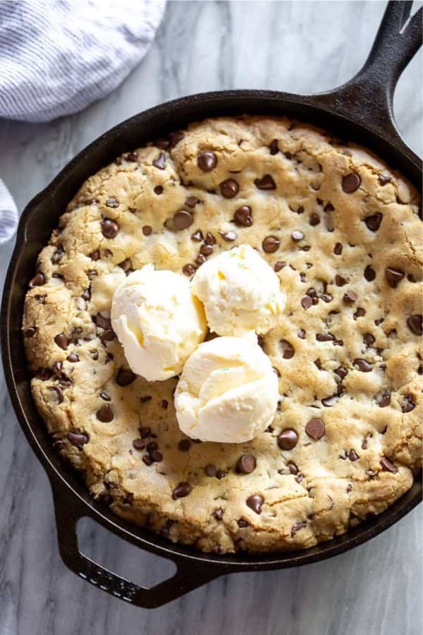 how to make a skillet cookie dessert