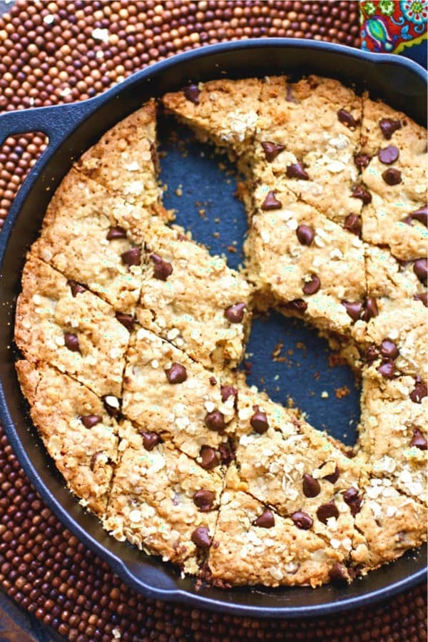 skillet dessert with oatmeal cookies