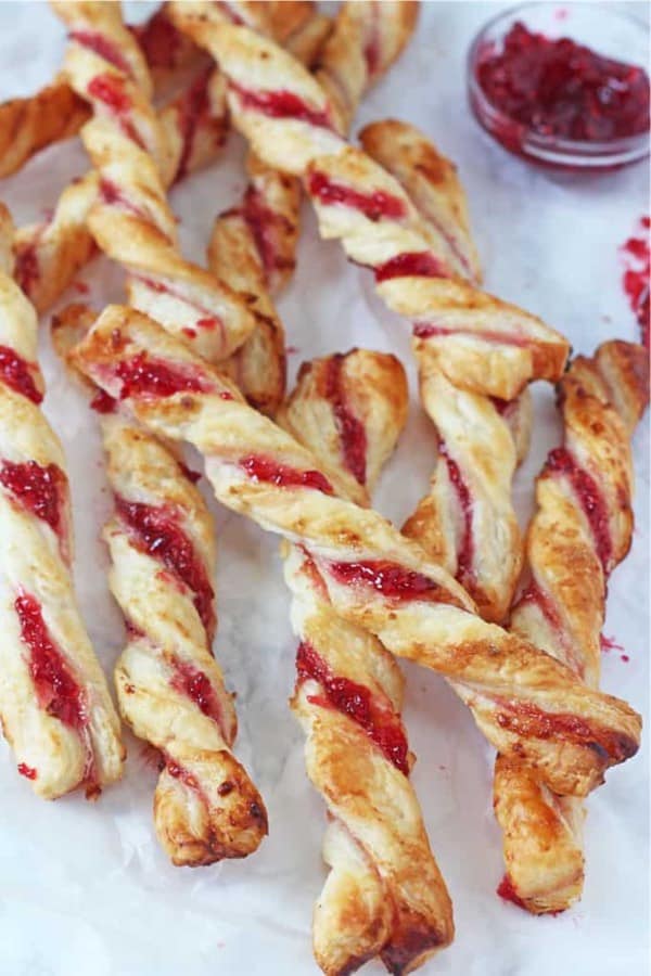 dessert raspberry recipe with puff pastries