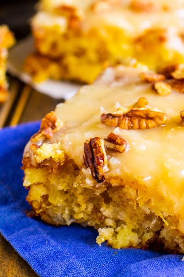 pineapple cake with almond toppings