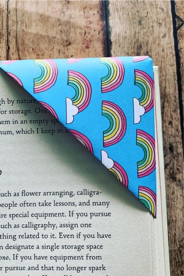 how to make a paper corner book placeholder