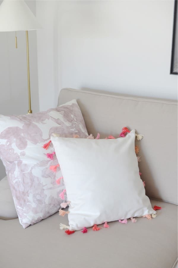 do it yourself pillow with tassels
