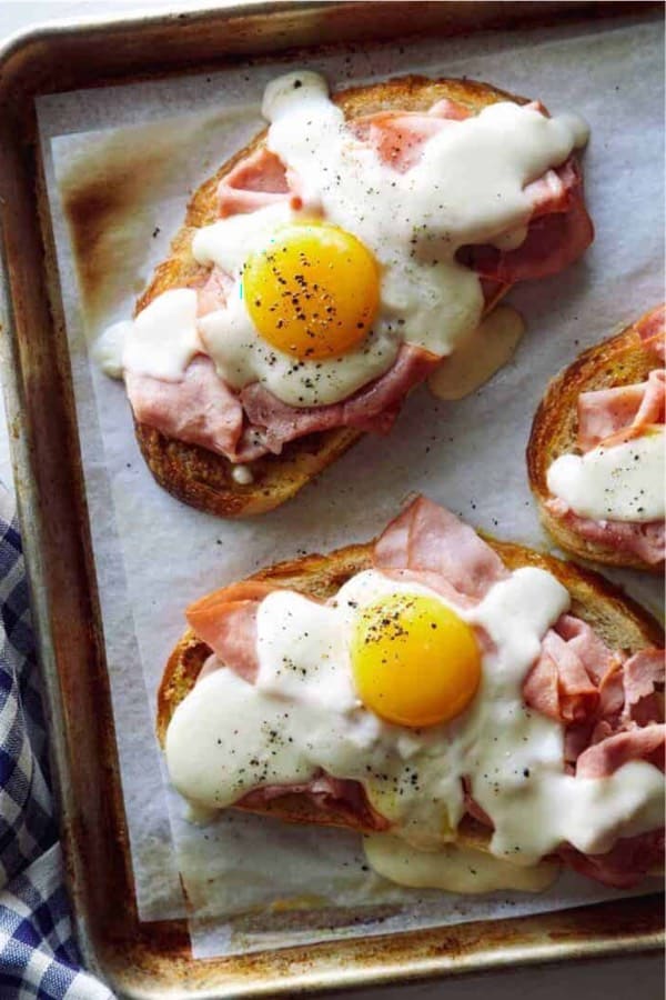 breakfast toast recipe with ham and eggs