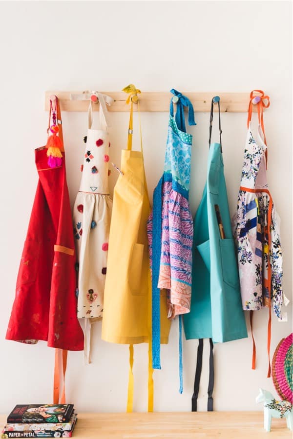 simple to build wooden coat holder pegs