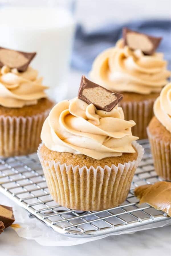 easy recipe to make cupcakes with pb