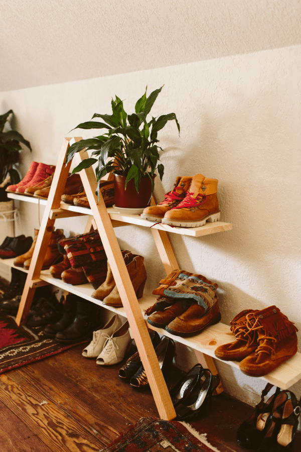 Triangle Shoe Storage Shelf