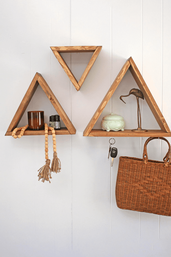 Triangle Shelf With Hooks