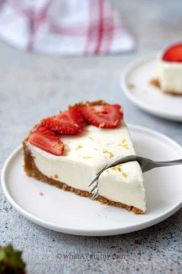 4-INGREDIENT NO-BAKE CHEESECAKE