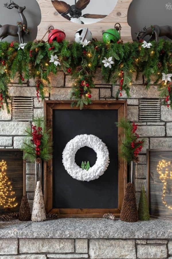 This wreath is so easy and fast to make! It's also very inexpensive.