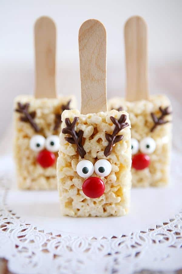 These cute reindeer rice Krispie treats are perfect for a holiday party or neighbor gift.