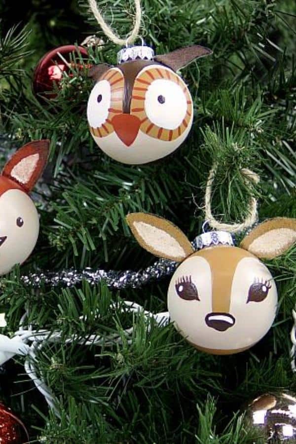 3D-PAINTED WOODLAND ORNAMENTS