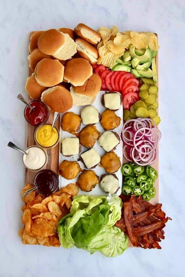 BUILD-YOUR-OWN BURGER BOARD