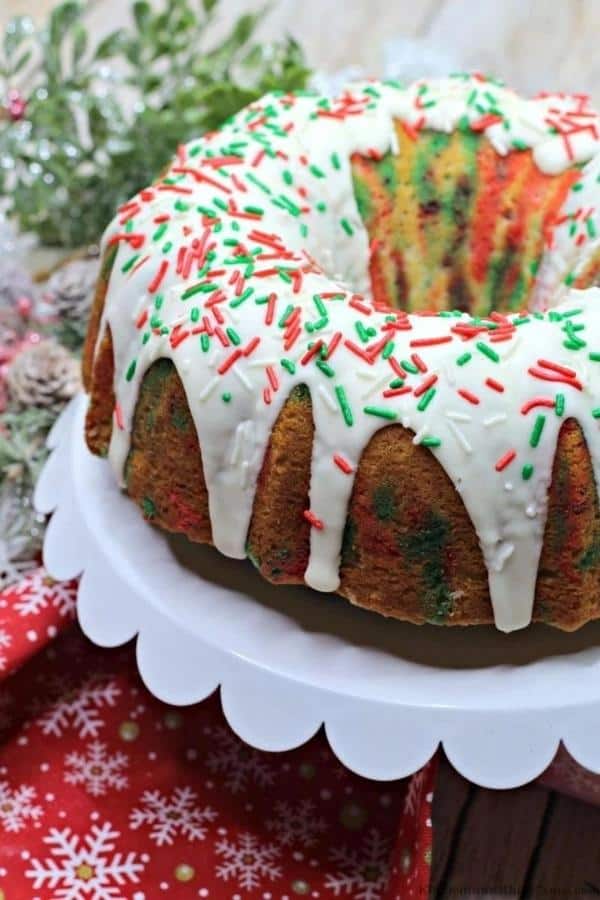 CHRISTMAS FUNFETTI BUNDT CAKE