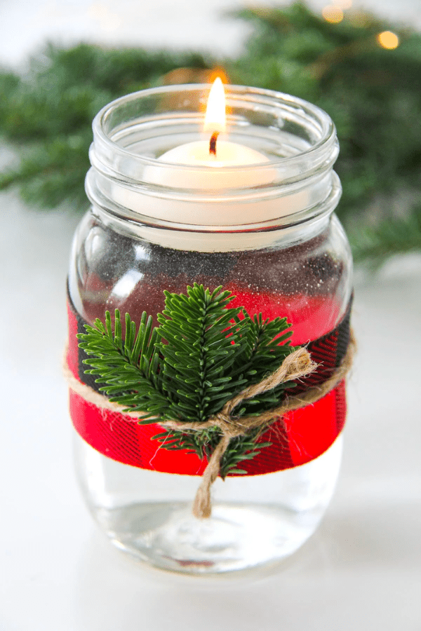 5-Minute Christmas Mason Jar Candles