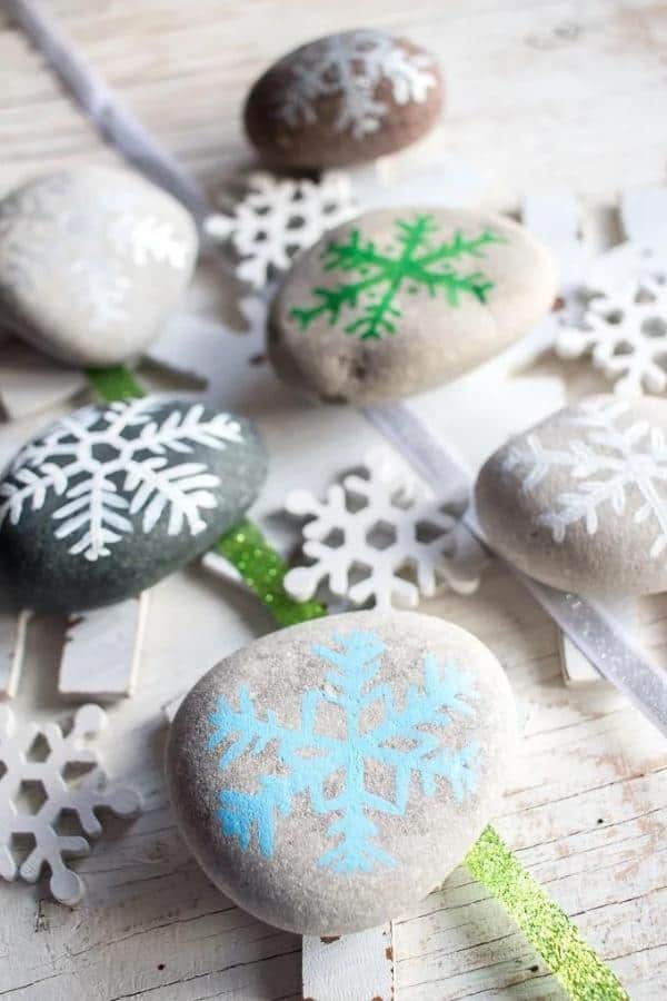 PRETTY PAINTED ROCK SNOWFLAKES