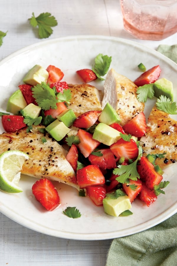CHICKEN CUTLETS WITH STRAWBERRY AVOCADO SALSA