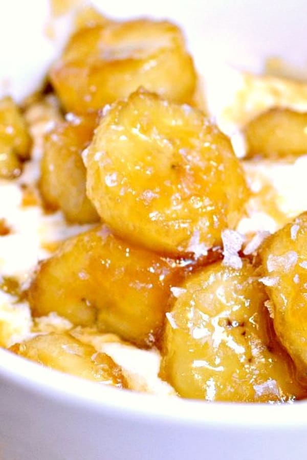 SALTED CARAMELIZED BANANAS WITH ICE CREAM