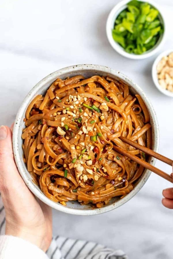 SPICY PEANUT BUTTER NOODLES