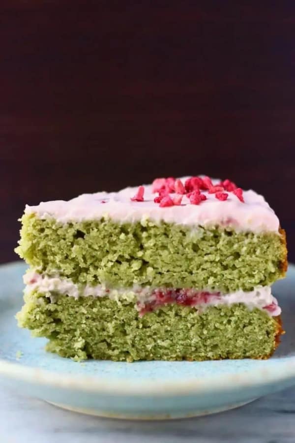 VEGAN MATCHA STRAWBERRY CAKE