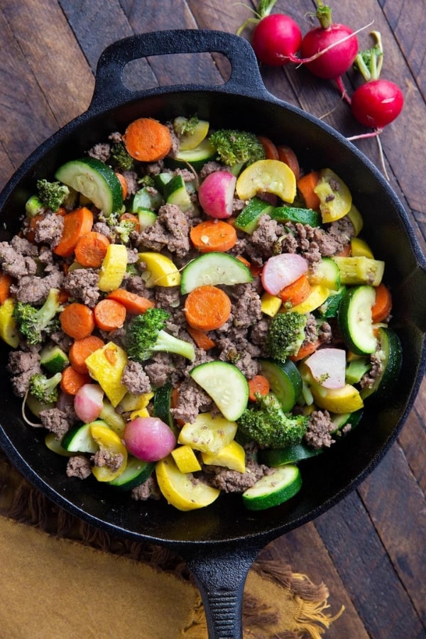 30-MINUTE VEGETABLE AND GROUND BEEF SKILLET