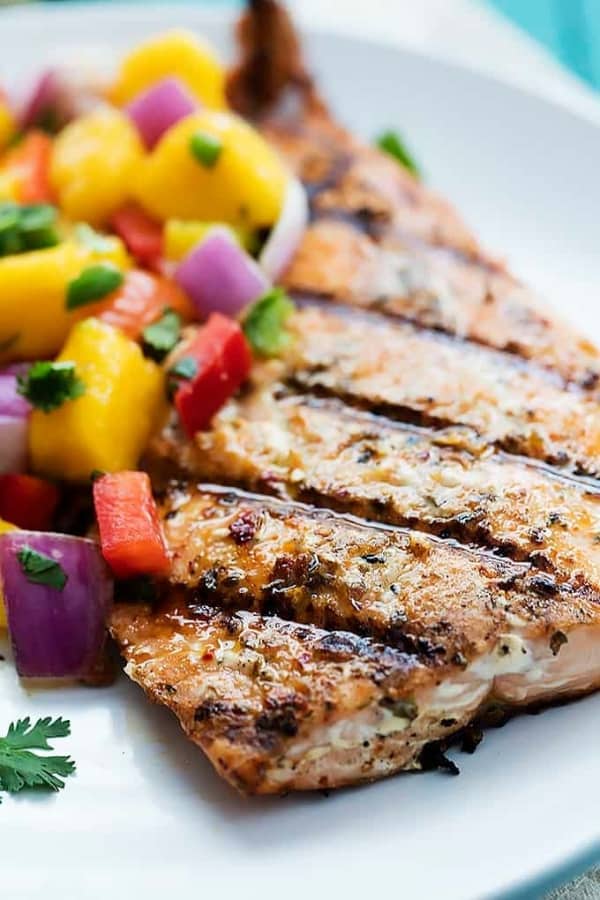 GRILLED SALMON WITH MANGO SALSA