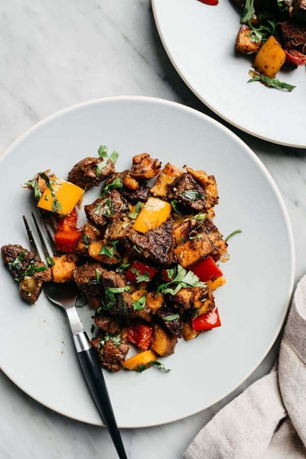 STEAK BITES WITH SWEET POTATOES AND PEPPERS