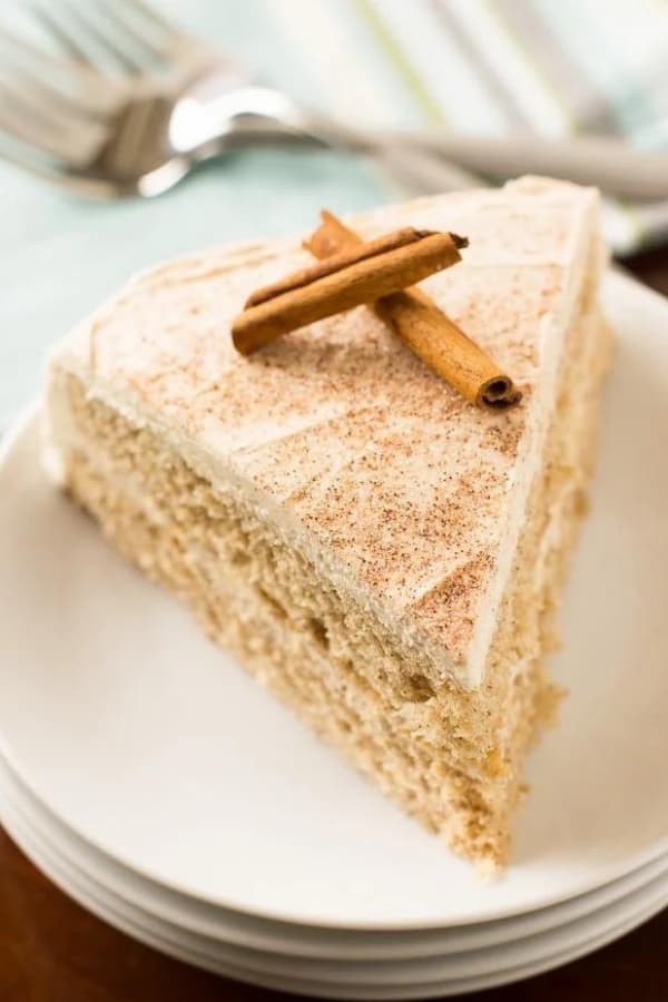 CINNAMON-SUGAR CAKE