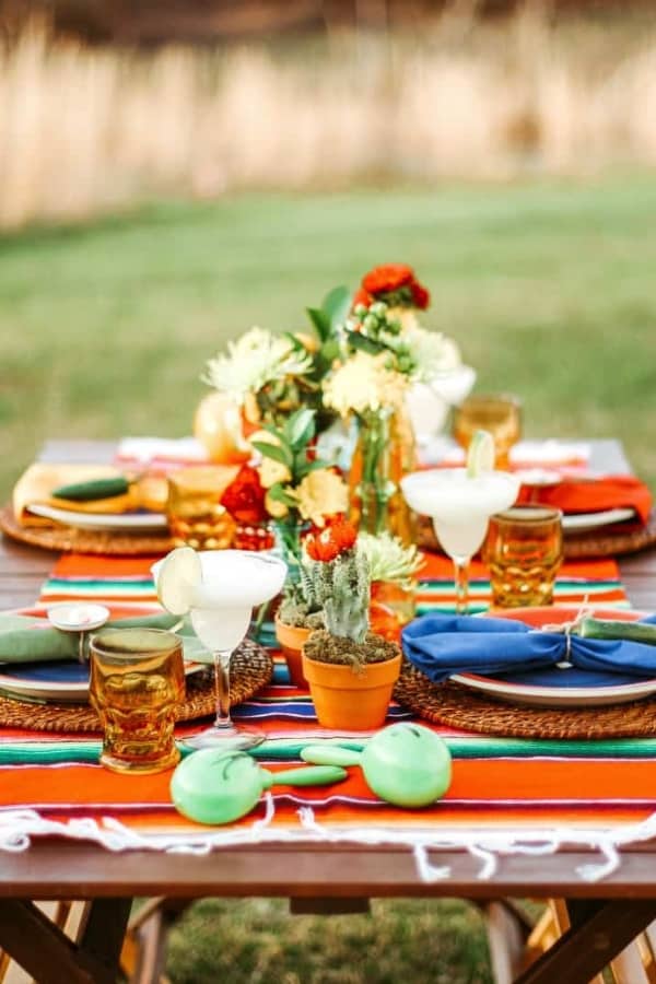 MEXICAN-THEMED DINNER TABLE