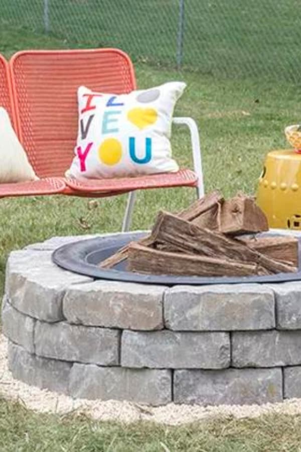 FIRE PIT WITH LANDSCAPE WALL STONES