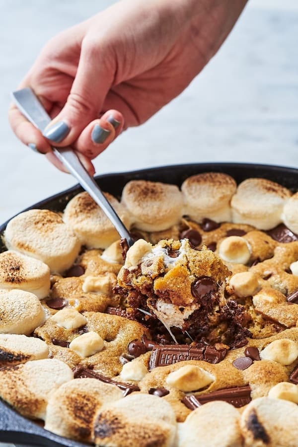S'MORES SKILLET COOKIE